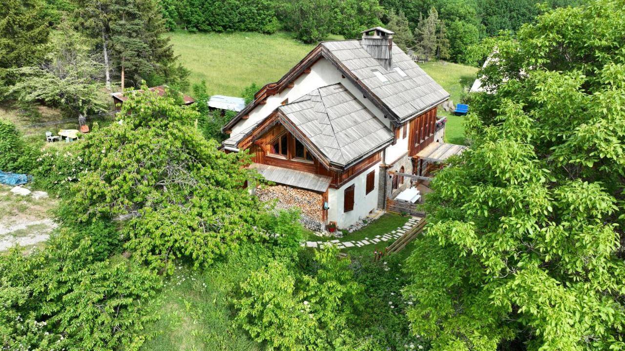 Chalet Serre Cambeou Piscine&Spa サン・シャフレ エクステリア 写真